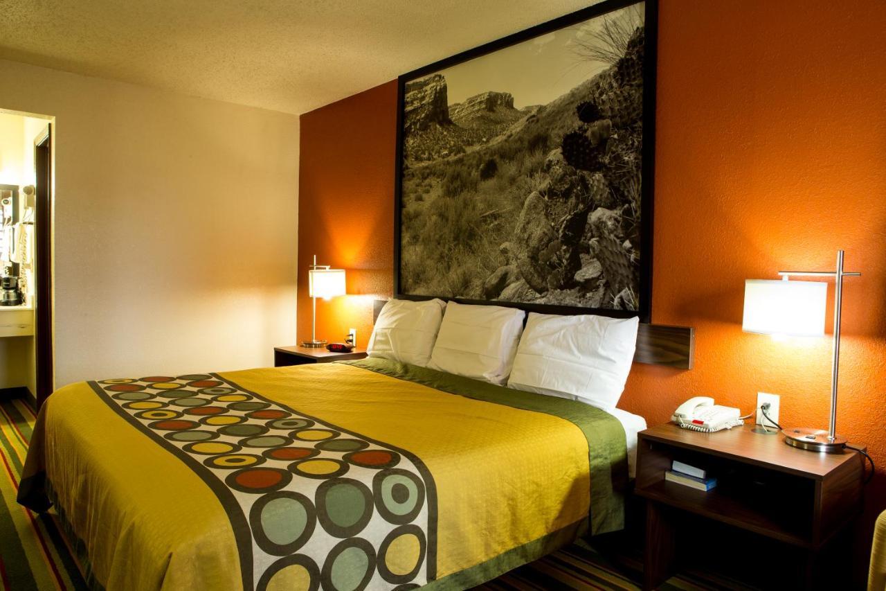 ซูเปอร์ 8 บาย วินด์แฮม วูดวาร์ด Hotel Woodward ภายนอก รูปภาพ