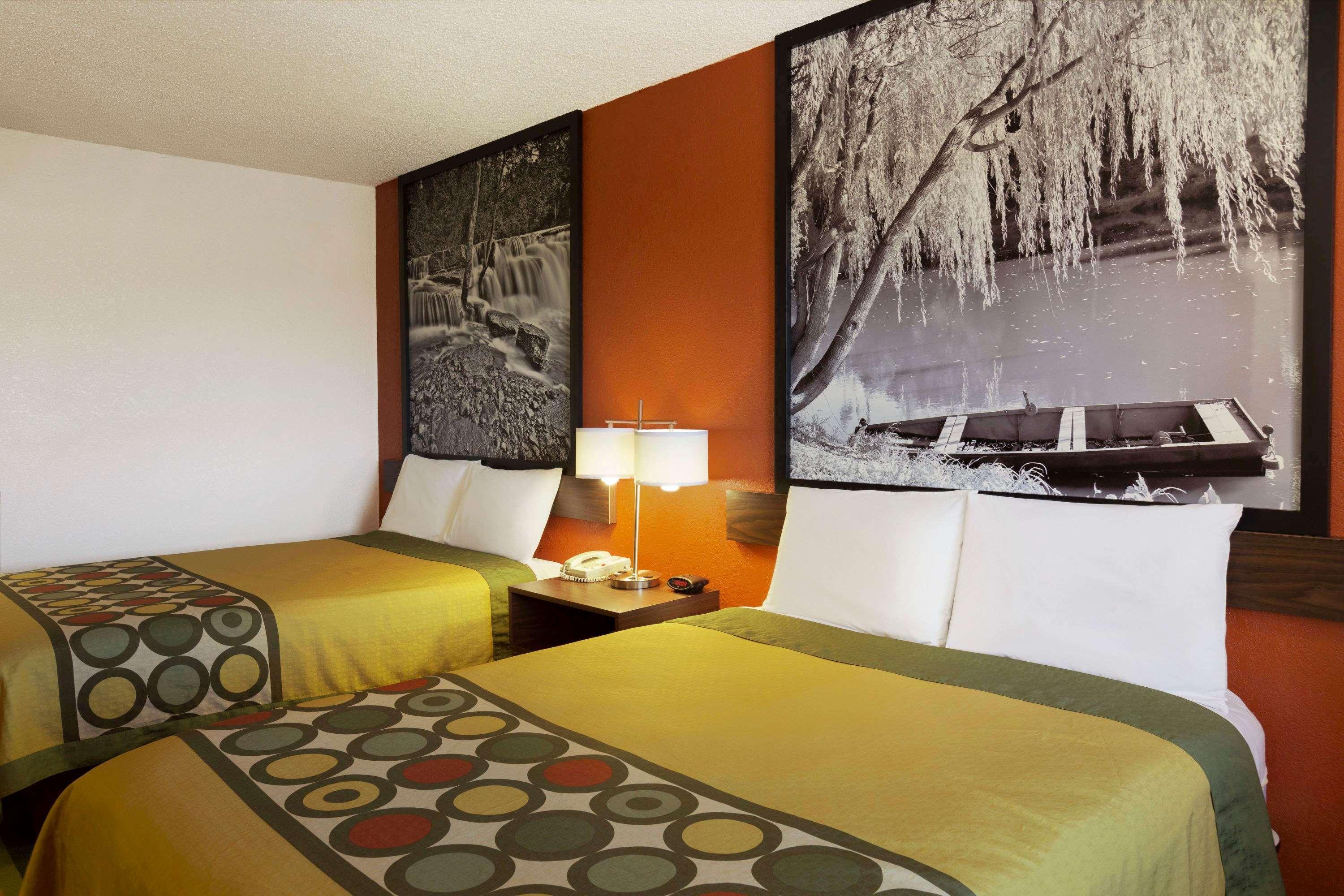 ซูเปอร์ 8 บาย วินด์แฮม วูดวาร์ด Hotel Woodward ภายนอก รูปภาพ